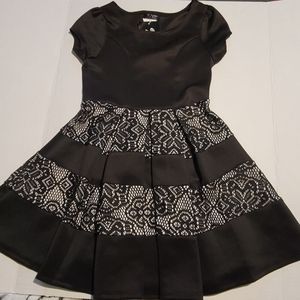 Girls dress
